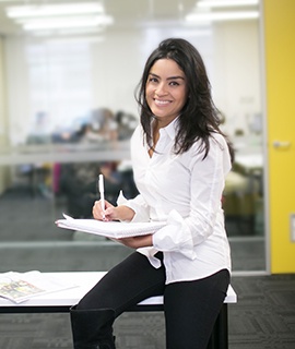 EnglishStudent_270x320.jpg
