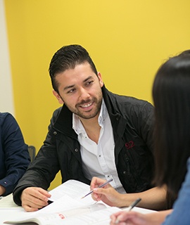 Englishstudenthero_270x320.jpg