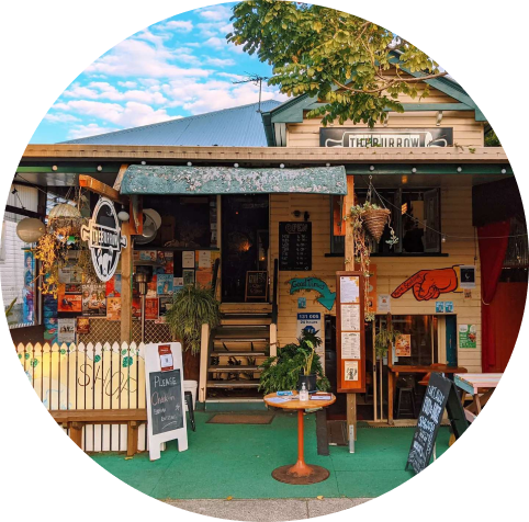 63439fc38c1d69c40311ef55_FooterPhotoBubble