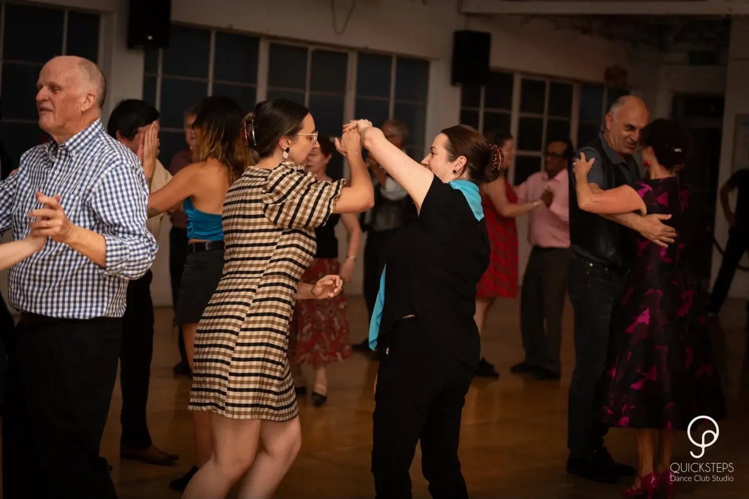 QuickSteps Dance Party