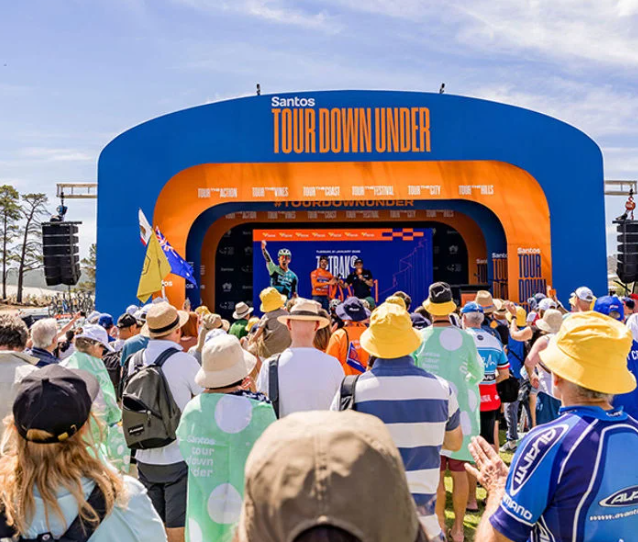 Santos Tour