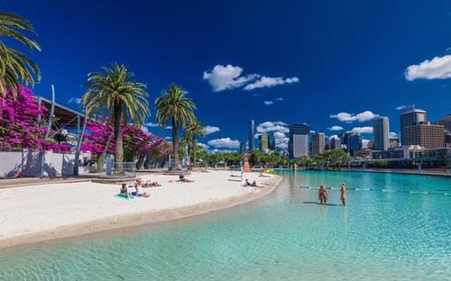 bne_brisbane_streets-beach_south-bank_shutterstock-520772701